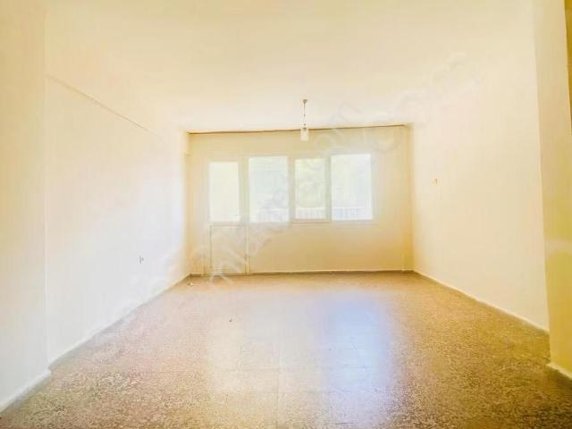 Karabağlar, İzmir içerisinde kiralık mülk