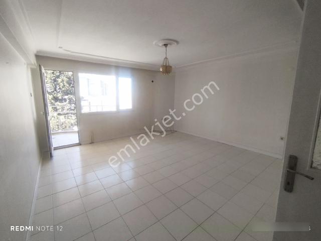 Karabağlar, İzmir içerisinde kiralık mülk