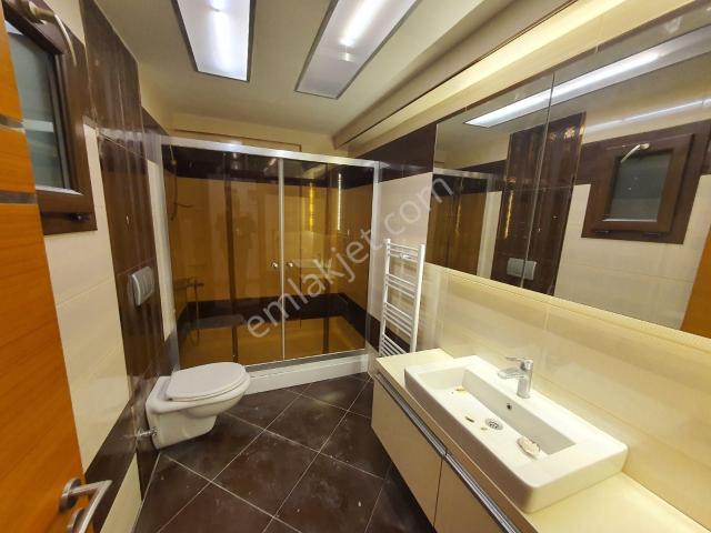 Karabağlar, İzmir içerisinde kiralık mülk