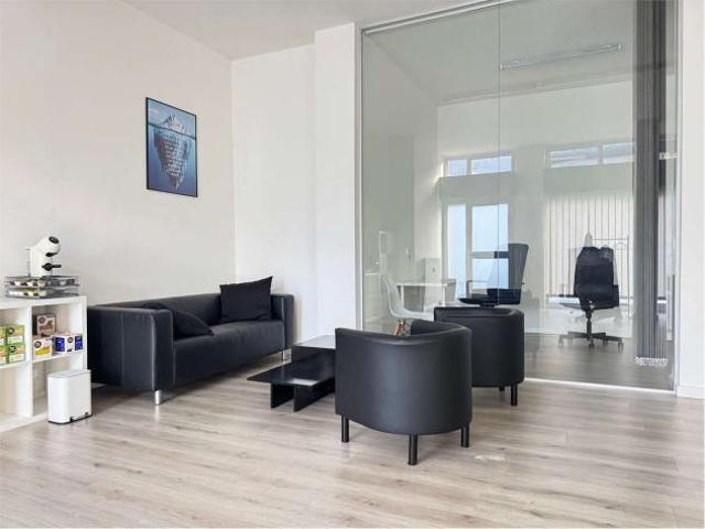 Locale Commerciale in vendita a Piemonte, Verbano-cusio-ossola