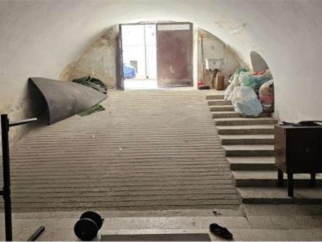 Box in vendita a Puglia, Bari