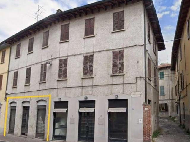 Locale Commerciale in vendita a Villaggio Trieste, Cantù