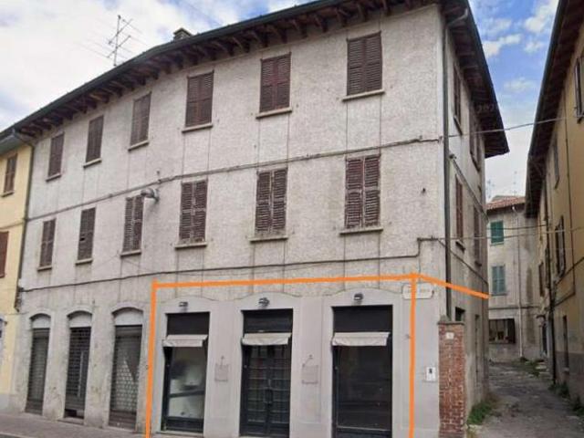 Locale Commerciale in vendita a Villaggio Trieste, Cantù