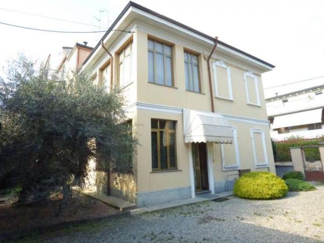 Villa Indipendente in vendita a Bovisio Masciago, Lombardia