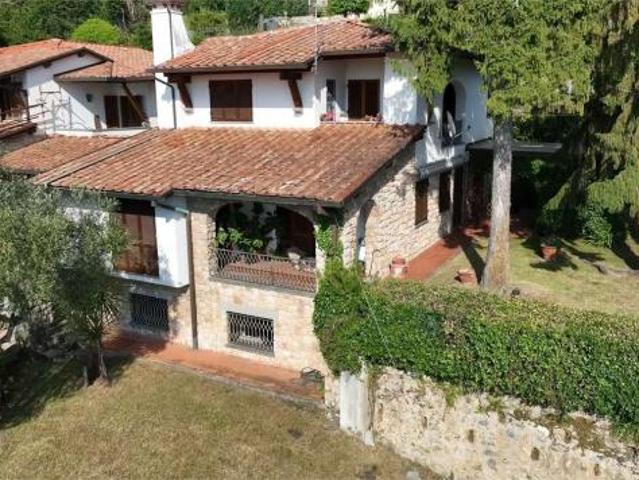 Villa Indipendente in vendita a San Carlo, Marina Di Massa