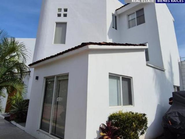 Villa en venta en Zihuatanejo de Azueta, Guerrero