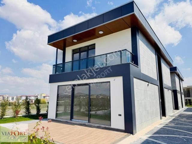 Etimesgut, Ankara içerisinde satılık Villa