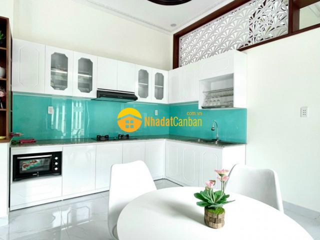 Nhà mặt phố bán