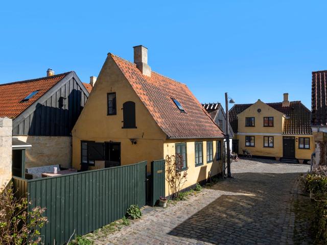Ejendom til salg i Dragør, Brøndby