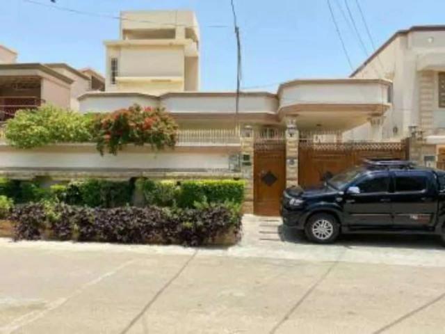 Commercial for rent in Gulistan e Johar Block 14, کراچی ڈویژن