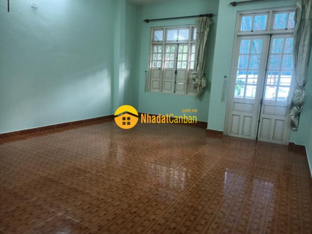 Nhà mặt phố bán