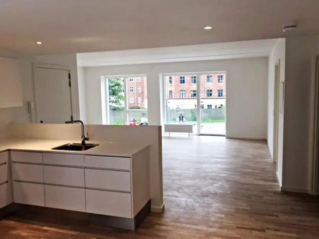 Zimmer til leje i København, Brøndby
