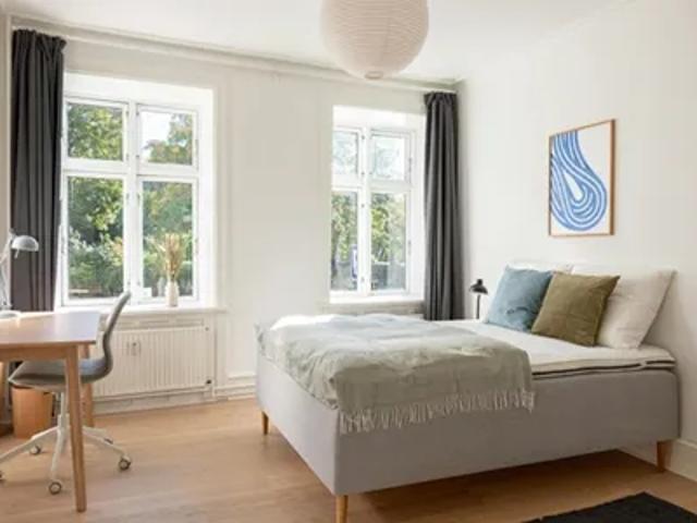 Zimmer til leje i København, Brøndby