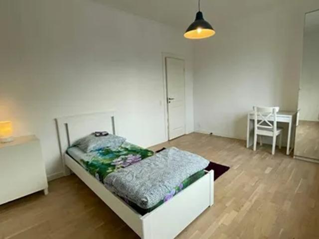 Zimmer til leje i Gentofte, Brøndby