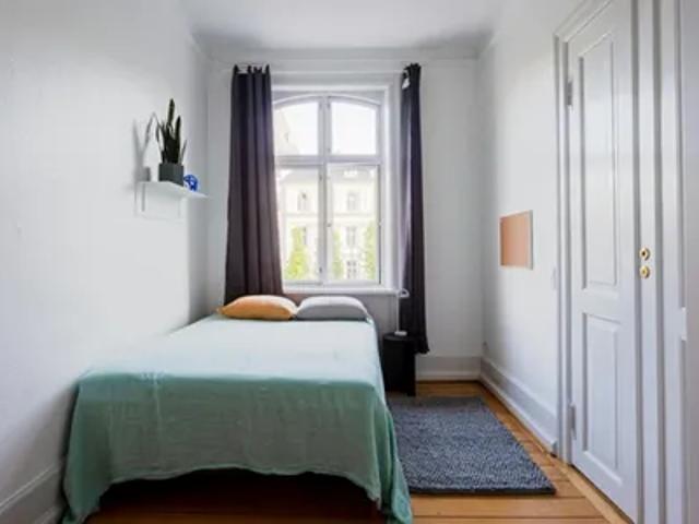 Zimmer til leje i Frederiksberg C, Brøndby