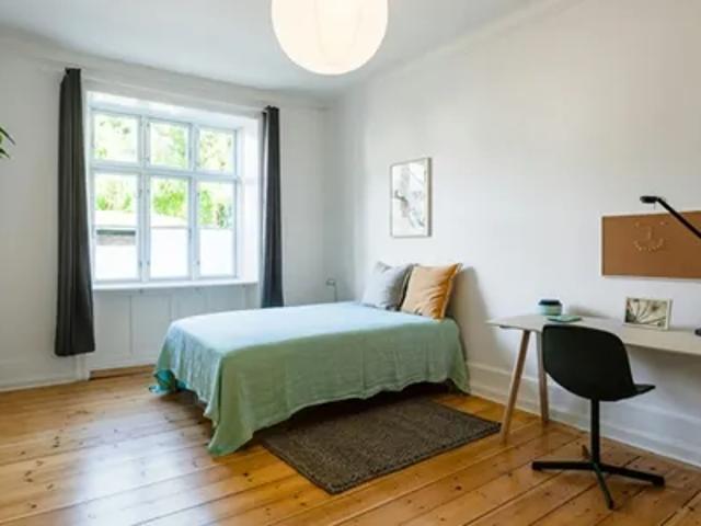 Zimmer til leje i Frederiksberg C, Brøndby