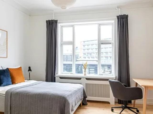 Zimmer til leje i Frederiksberg C, Brøndby
