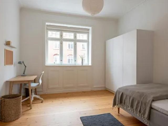 Zimmer til leje i Frederiksberg C, Brøndby