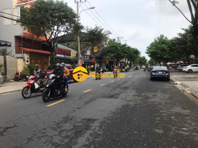 Nhà mặt phố bán