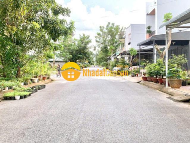 Nhà mặt phố bán
