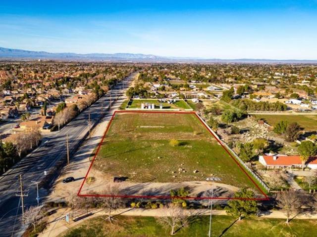 Land for sale in Palmdale, California