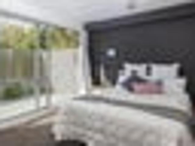 Townhouse for sale in Heathcote, Canterbury