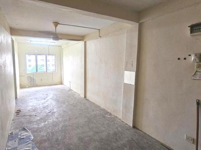 Flat for sale in Petaling, Alam Impian