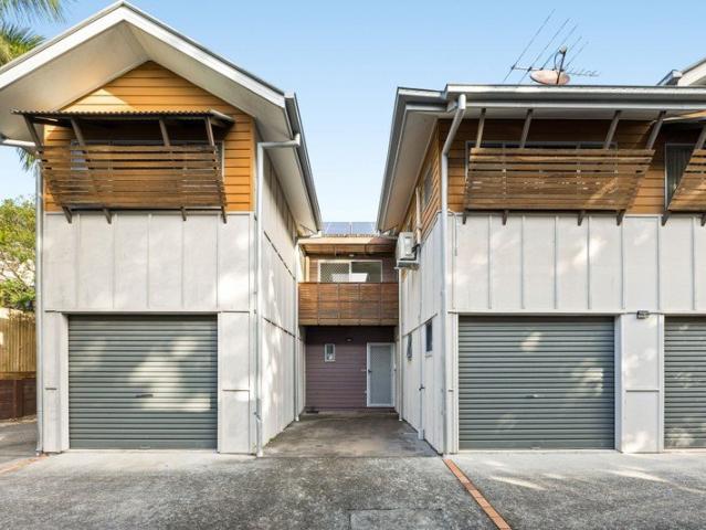 Townhouse for sale in Toombul, Queensland