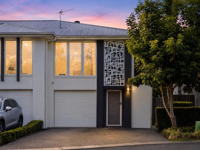 Townhouse for sale in Fernbrook, Queensland