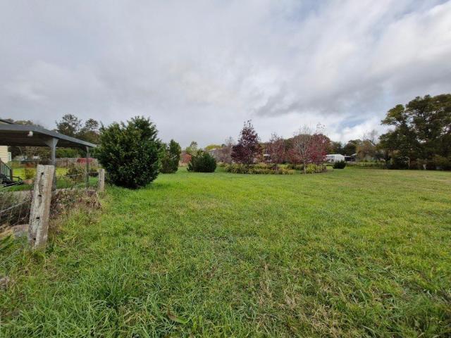Land for sale in Crows Nest, Queensland