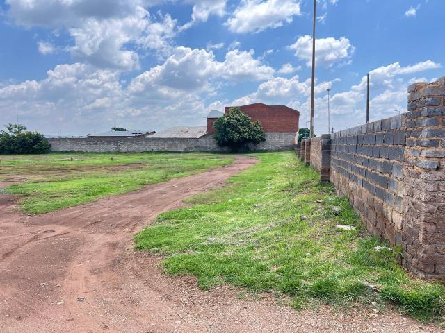 Land for sale in Tshiawelo, Soweto