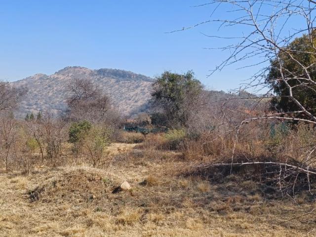 Land for sale in Hartbeespoort Dam Nature Reserve, North West