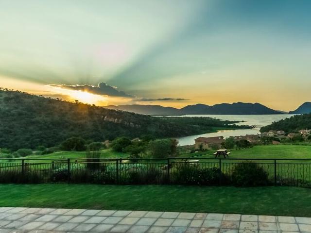 Land for sale in Hartbeespoort Dam Nature Reserve, North West