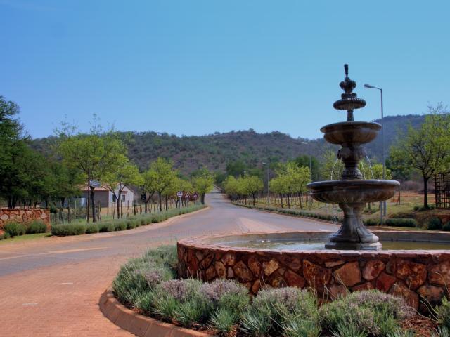 Land for sale in Hartbeespoort Dam Nature Reserve, North West