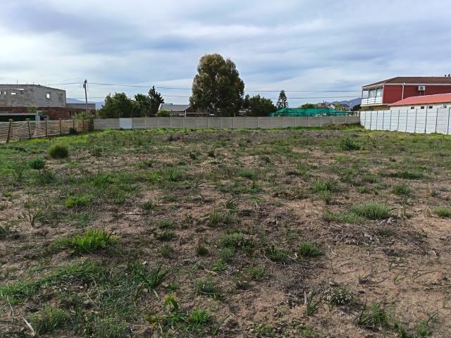 Land for sale in Baardskeerdersbos, Western Cape