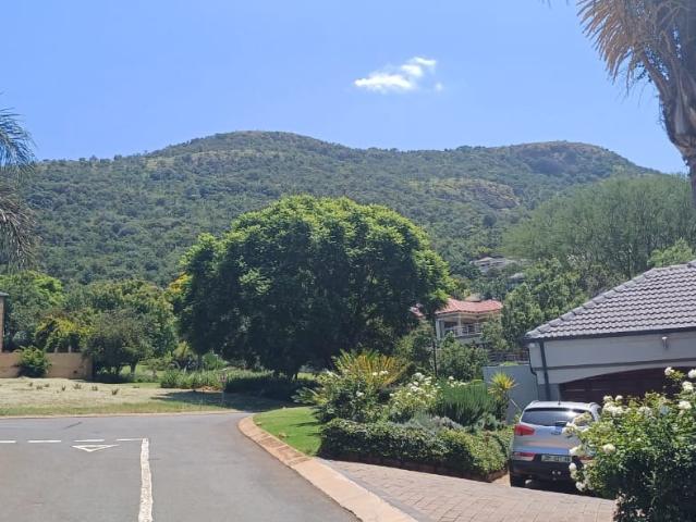 Land for sale in Hartbeespoort Dam Nature Reserve, North West