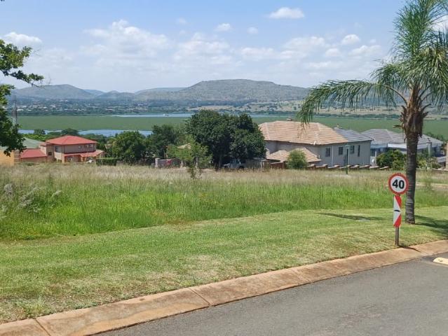 Land for sale in Hartbeespoort Dam Nature Reserve, North West