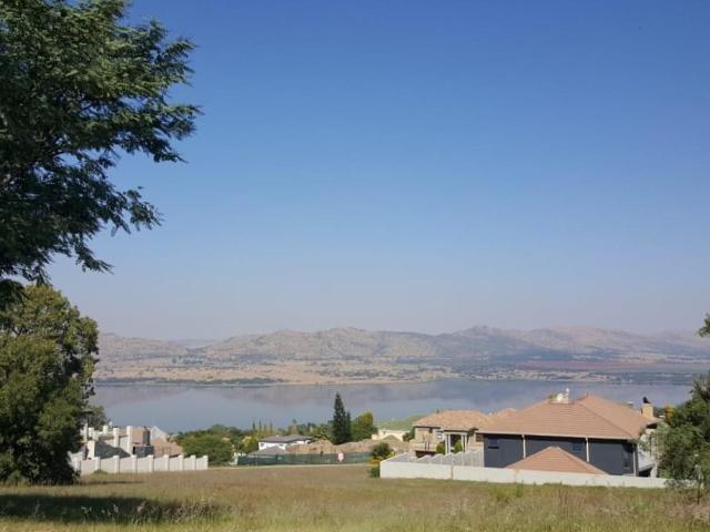 Land for sale in Hartbeespoort Dam Nature Reserve, North West