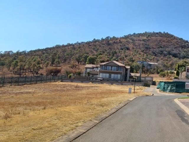 Land for sale in Hartbeespoort Dam Nature Reserve, North West
