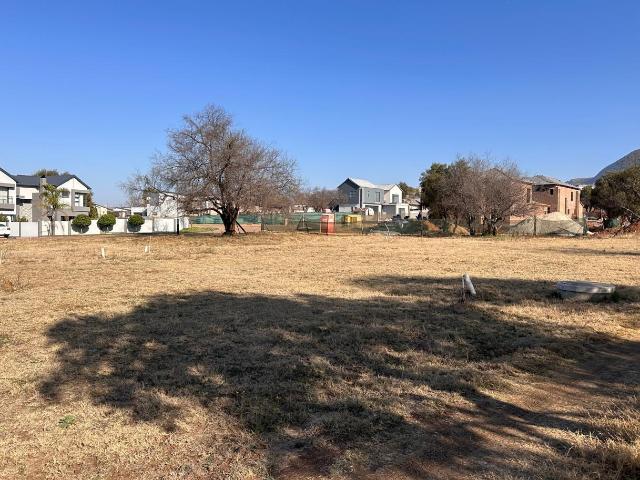 Land for sale in Hartbeespoort Dam Nature Reserve, North West