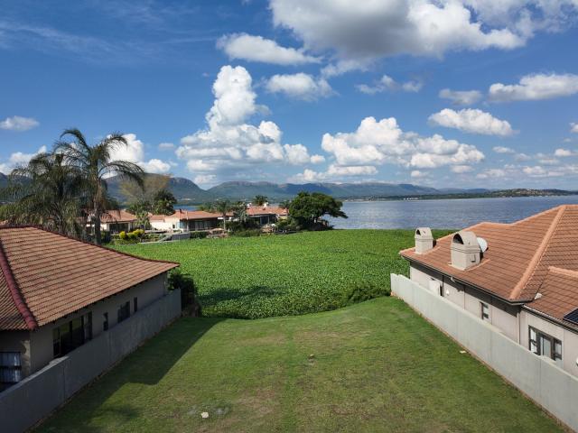 Land for sale in Hartbeespoort Dam Nature Reserve, North West