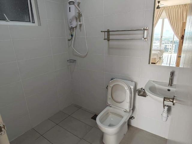 Room for rent in Petaling, Alam Impian