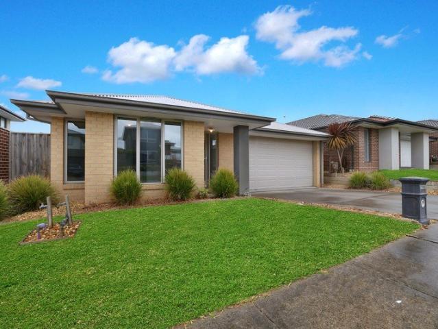House for sale in Heathfield Estate, Melbourne