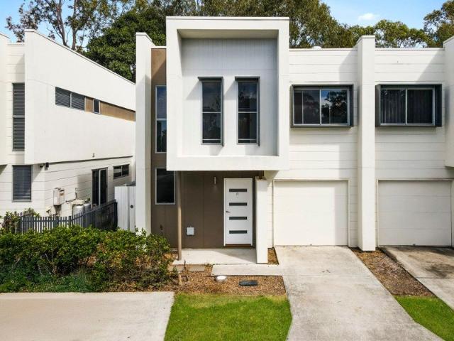Townhouse for sale in Fernbrook, Queensland