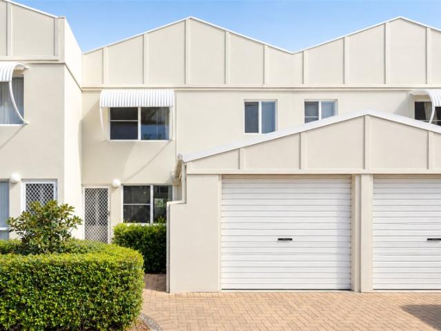 Townhouse for sale in Toombul, Queensland