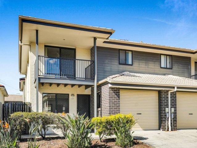 Townhouse for sale in Toombul, Queensland