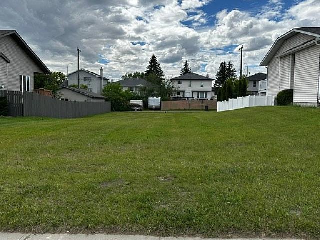 Land for sale in Strathmore, Alberta
