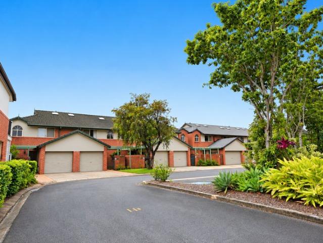 Townhouse for sale in Clear Island Waters, Gold Coast City