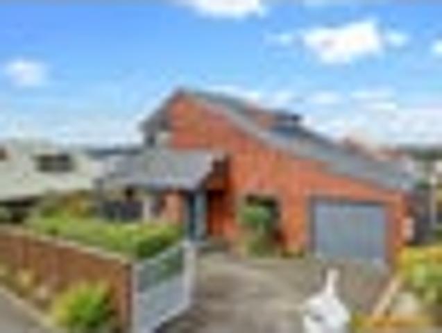 House for sale in Glendene