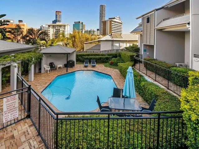 Apartment for sale in Spring Hill, Greater Brisbane